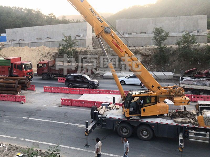 中铁隧道集团十堰高铁北站互通立交钢结构桥梁